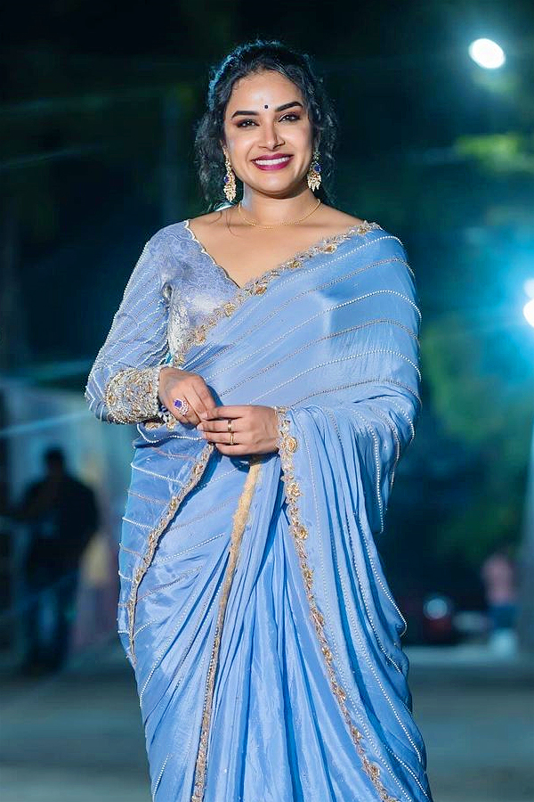 Actress_20Hariteja_20latest_20modern_20look_20photos_20_2810_29.jpg 16