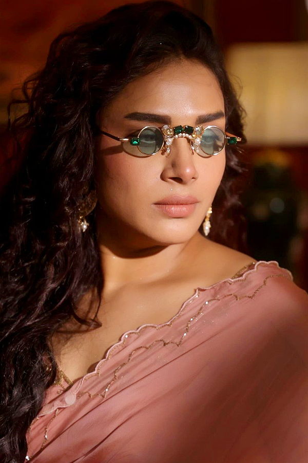 Actress_20Hariteja_20latest_20modern_20look_20photos_20_2819_29.jpg 3
