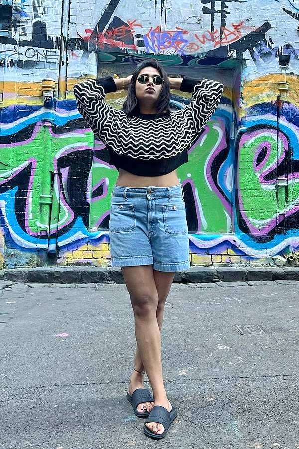Actress_20Hariteja_20latest_20modern_20look_20photos_20_283_29.jpg 9