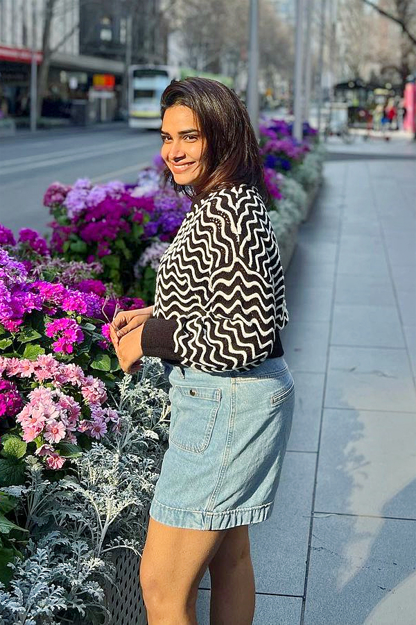 Actress_20Hariteja_20latest_20modern_20look_20photos_20_284_29.jpg 10
