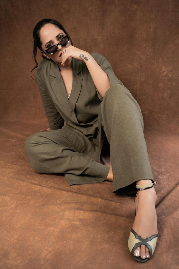 Anasuya-Bharadwaj-8.jpg 9