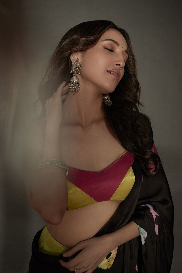 Neha-Shetty-4.jpg 5
