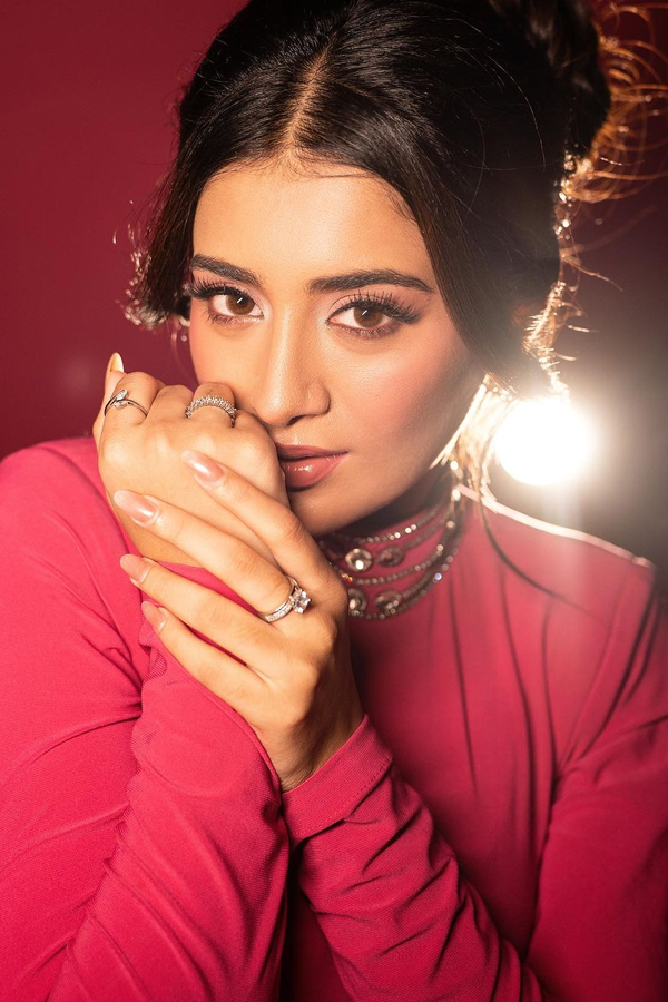 Raashi-Singh-5.jpg 6