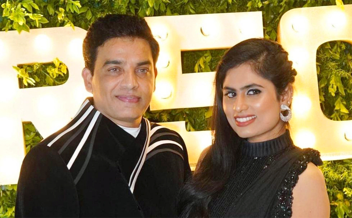 Dil_20Raju_20stylish_20photoshoot_20with_20his_20wife_20go_20viral-_20_287_29.jpg 7