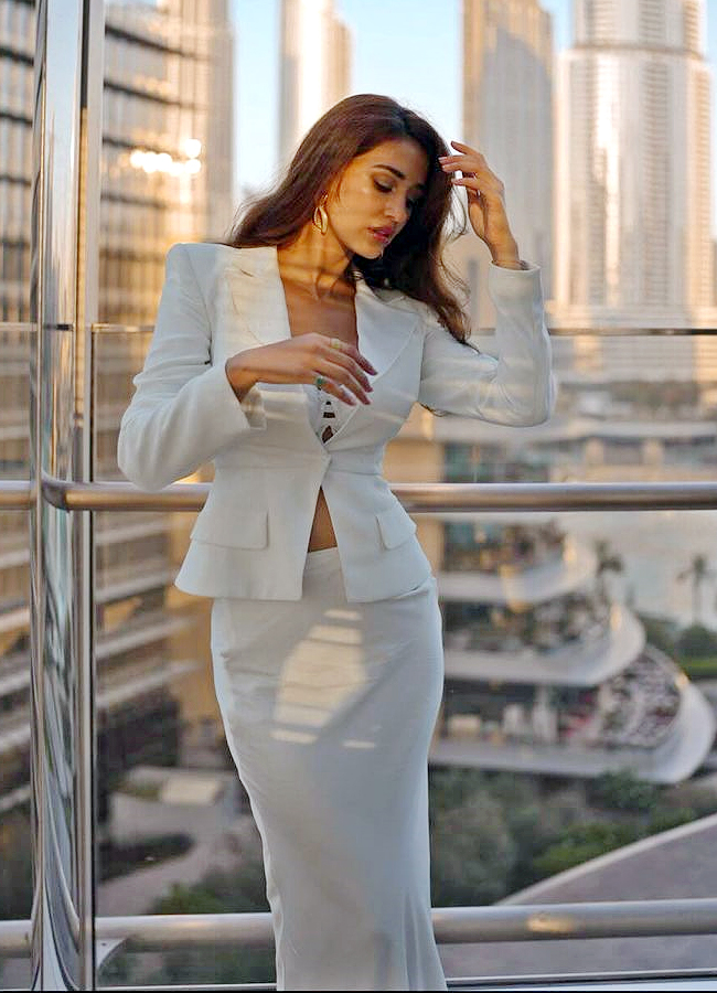 DishaPatani_11.jpg 11