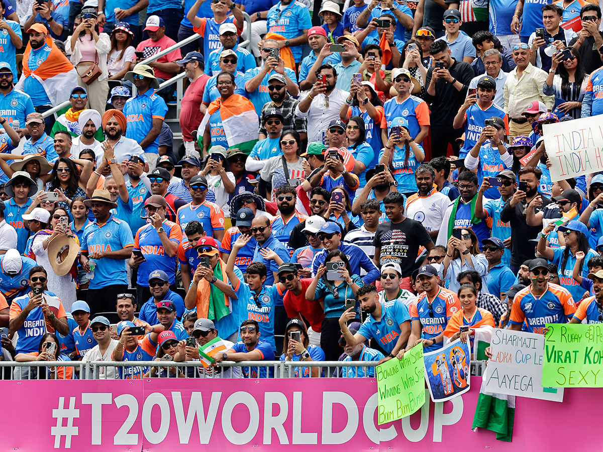ICC_20Men_26_23039_3Bs_20T20_20World_20Cup_20cricket_20match_20between_20United_20States_20and_20India-_20_2832_29.jpg 32
