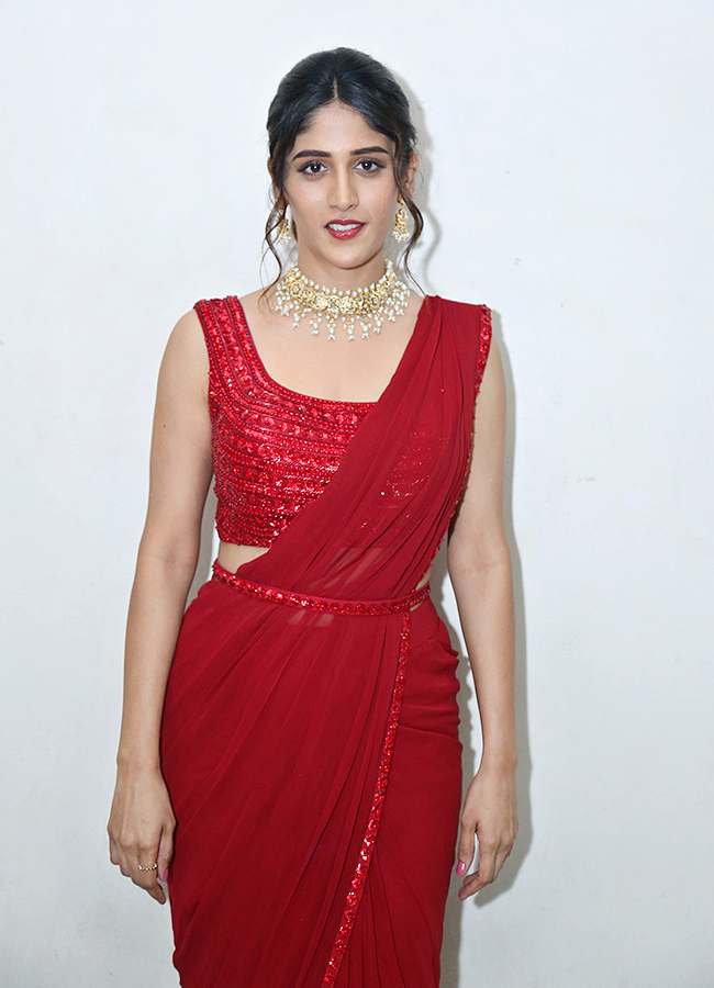 actress_20chandini_20chowdary_20latest_20photos-_20_284_29.jpg 4