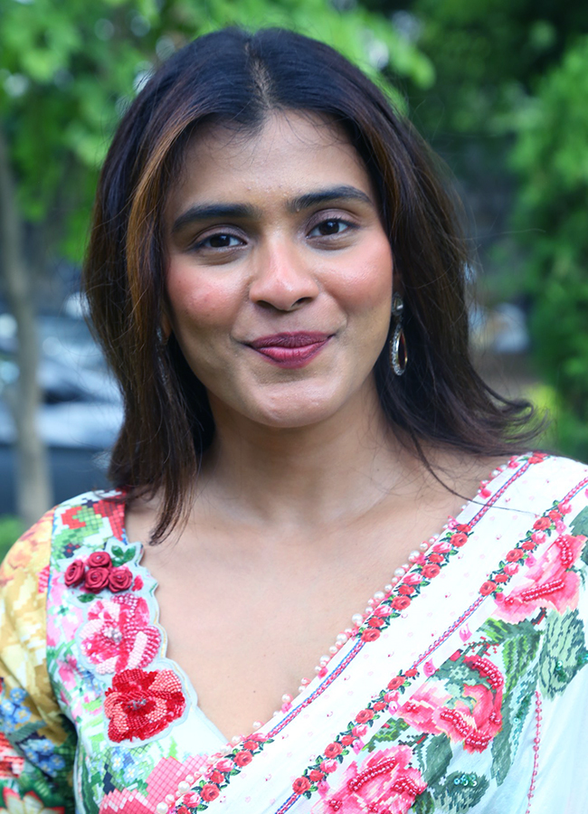 Actress_20Hebah_20Patel_20viral_20pics-_20_287_29.jpg 7