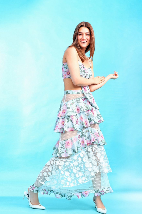 Kriti-Sanon-5.jpg 6