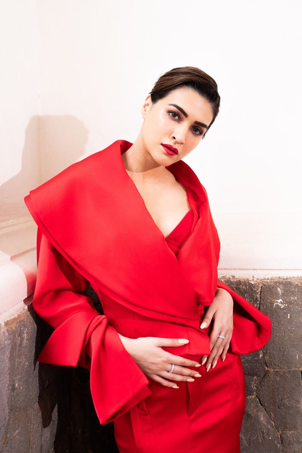 Kriti-Sanon-9.jpg 10