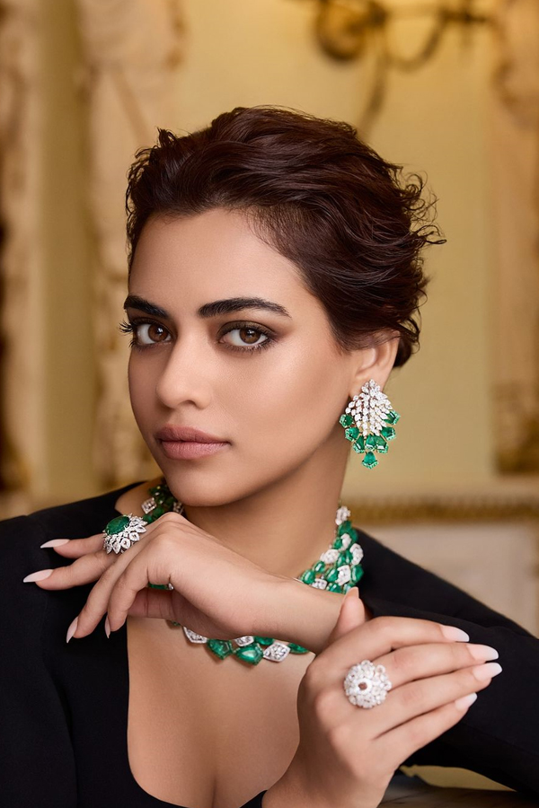 Manish-Malhotra-Jewellery-28.jpg 29