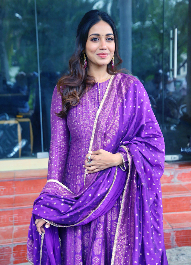 actress_20nivetha_20pethuraj_20latest_20images-_20_2816_29.jpg 16