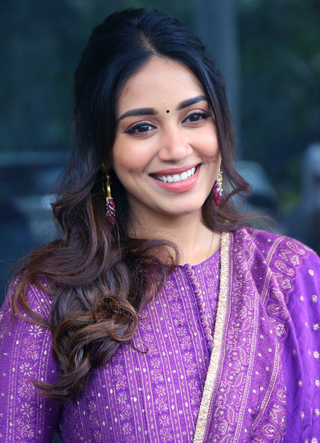 actress_20nivetha_20pethuraj_20latest_20images-_20_2819_29.jpg 19