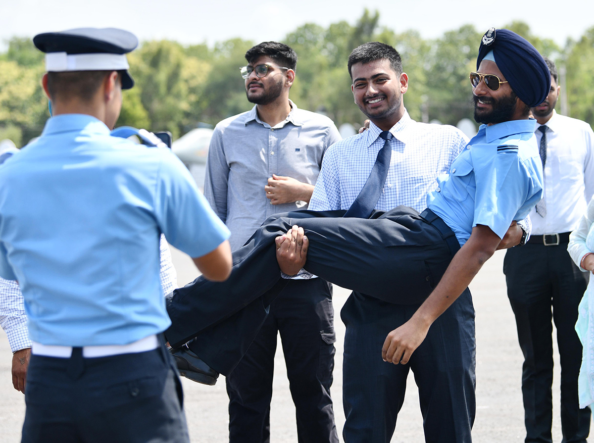 Combined_20Graduation_20Parade_20in_20Dundigal_20Photos-28.jpg 26