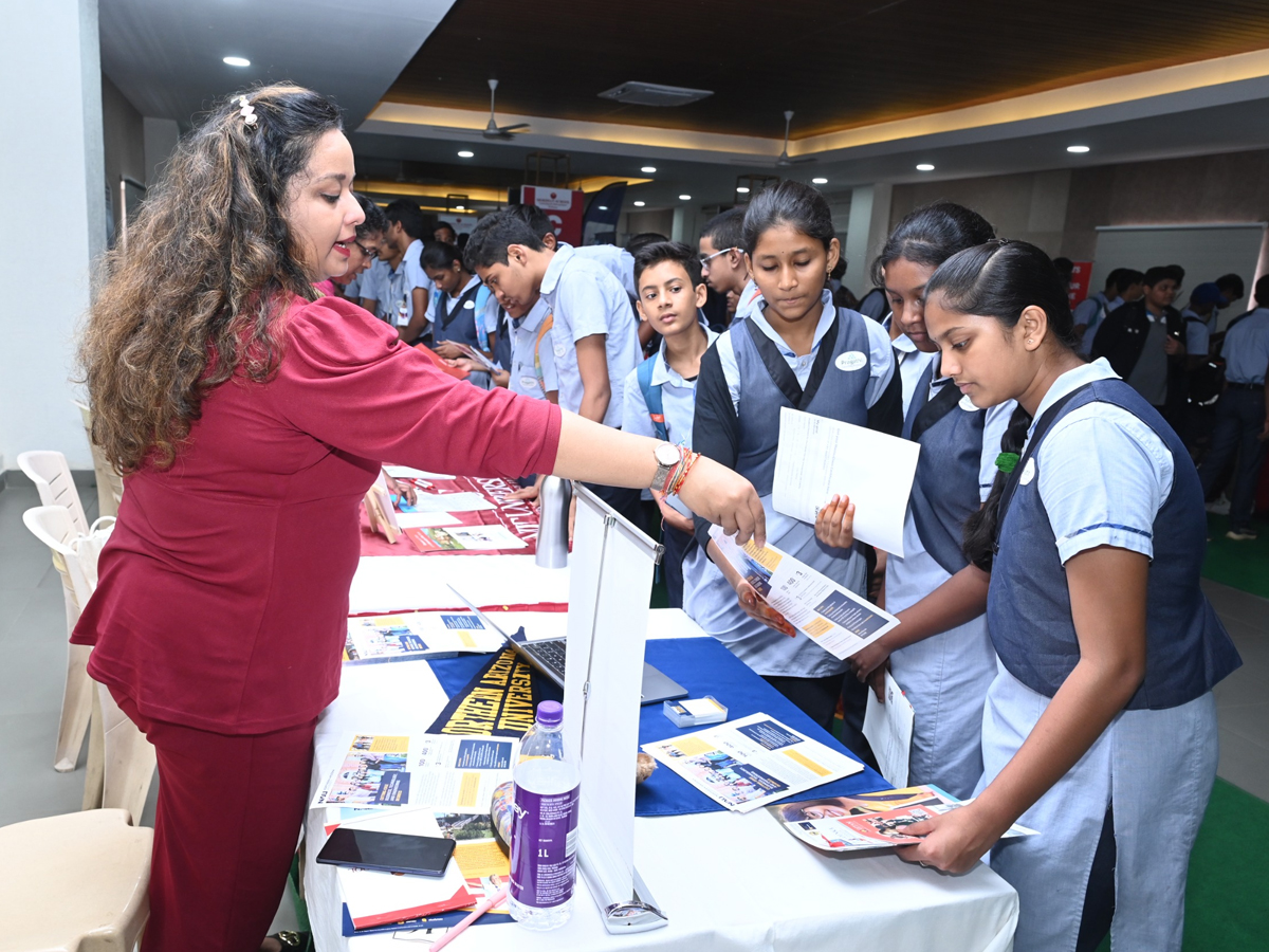 Madapur-Career-Fair-11.jpg 11
