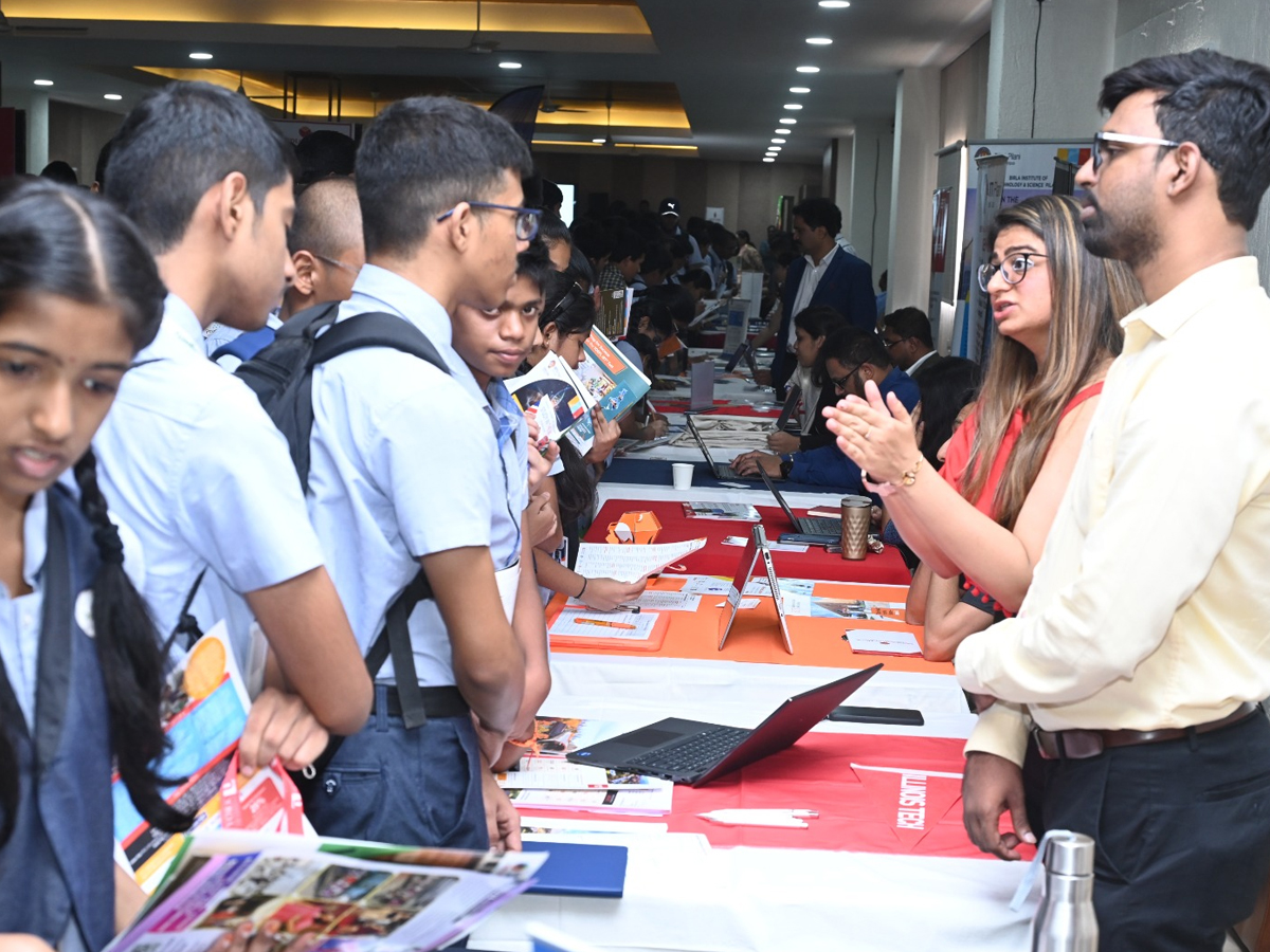 Madapur-Career-Fair-15.jpg 15