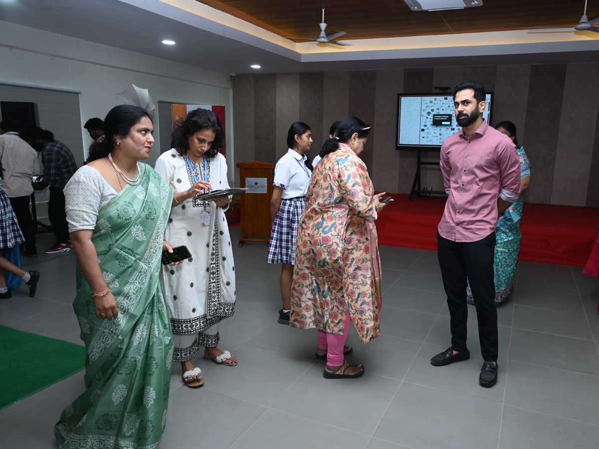 Madapur-Career-Fair-5.jpg 5