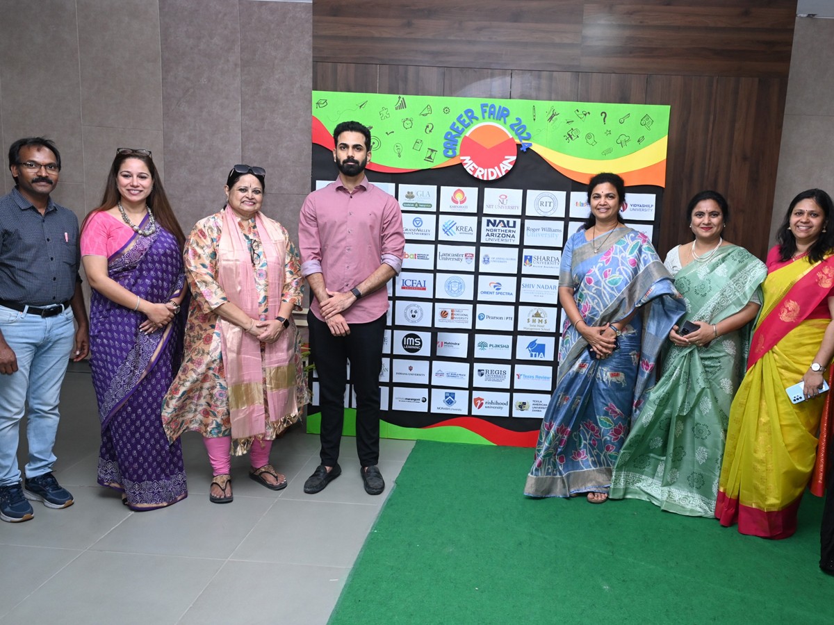 Madapur-Career-Fair-6.jpg 6