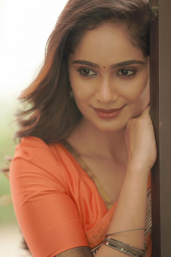 Tejaswini-Gowda-6_0.jpg 7