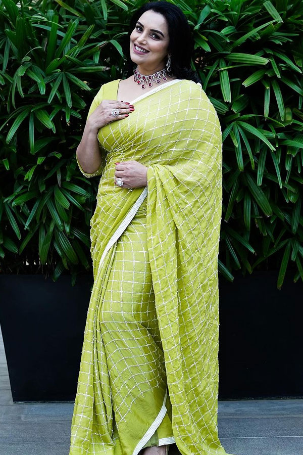 swetha13_0.jpg 15