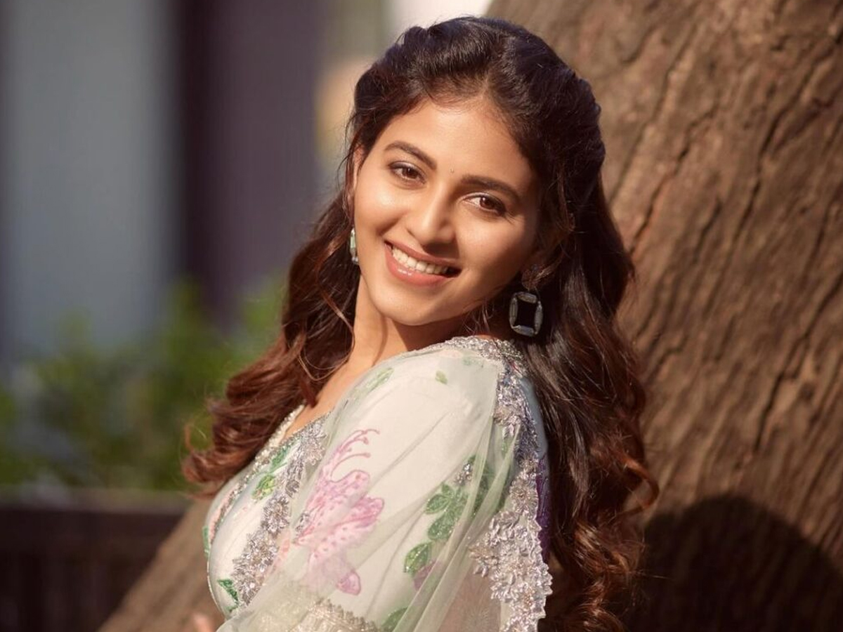 Anjali-10.jpg 12