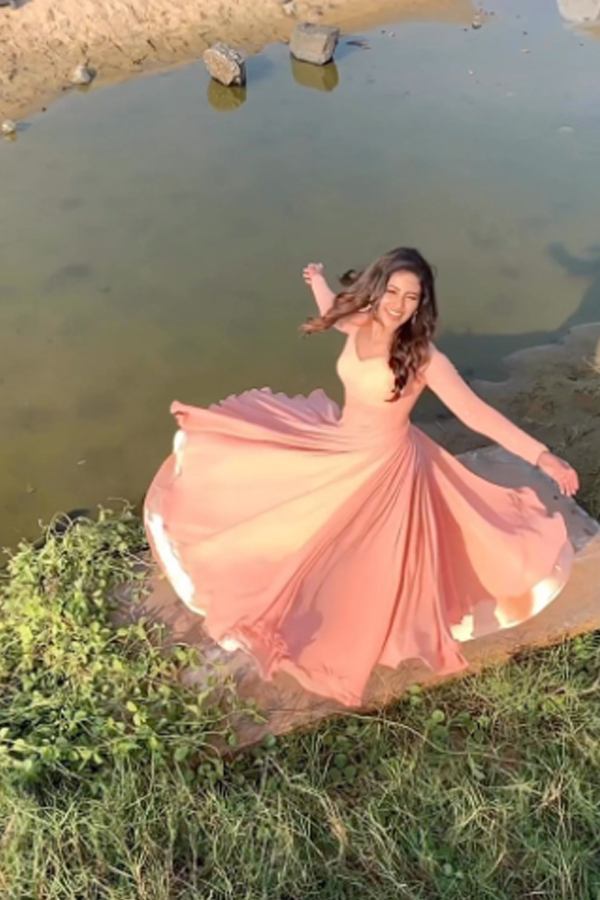 Anjali-24.jpg 26
