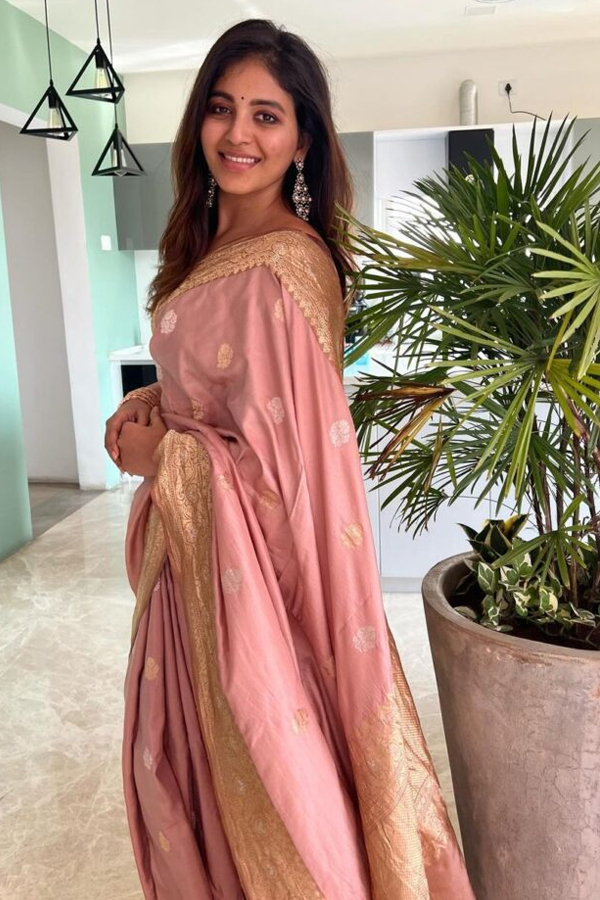 Anjali-5.jpg 7