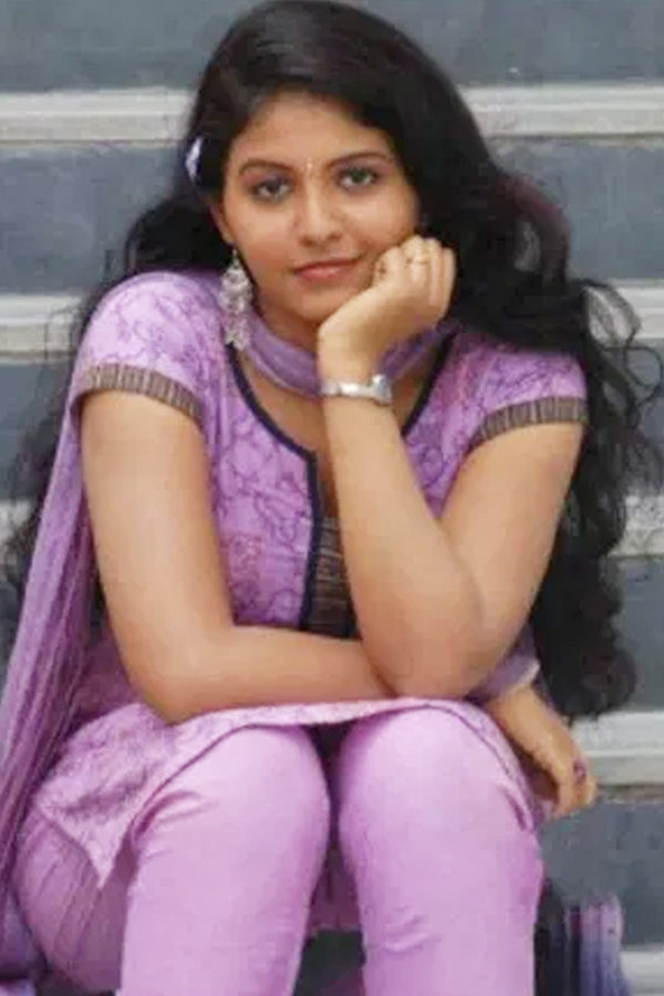 Anjali-8.jpg 10