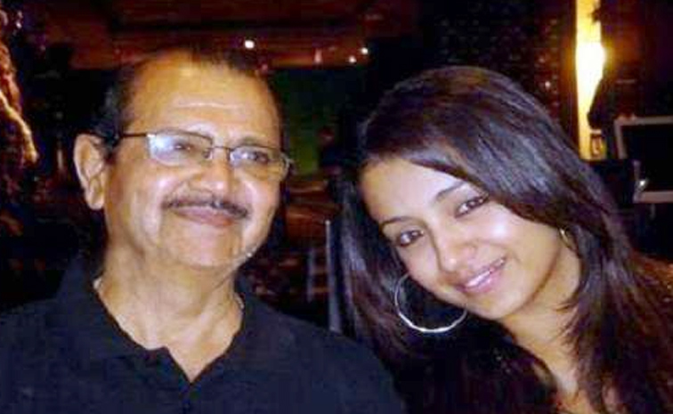 Fathers_20Day_20Tollywood_20Telugu_20Actors_20With_20Their_20Fathers_20Beautiful_20Photos_20_2811_29.jpg 11