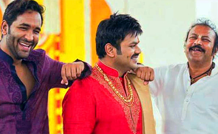 Fathers_20Day_20Tollywood_20Telugu_20Actors_20With_20Their_20Fathers_20Beautiful_20Photos_20_2817_29.jpg 17