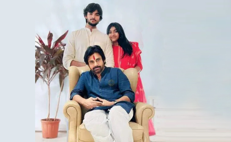 Fathers_20Day_20Tollywood_20Telugu_20Actors_20With_20Their_20Fathers_20Beautiful_20Photos_20_2818_29.jpg 18