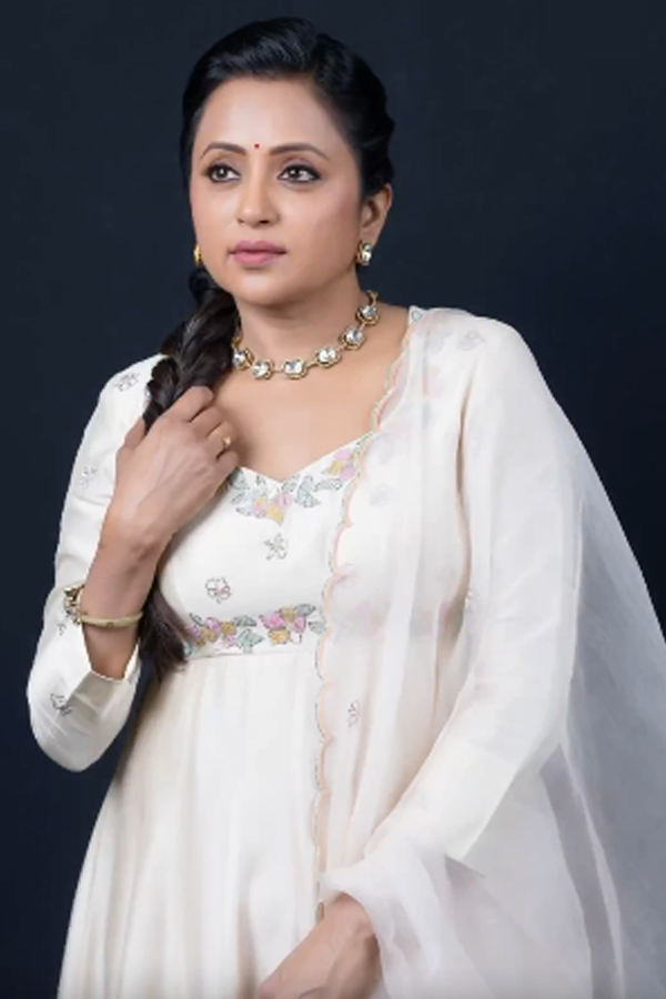 Suma-Kanakala-6_0.jpg 7
