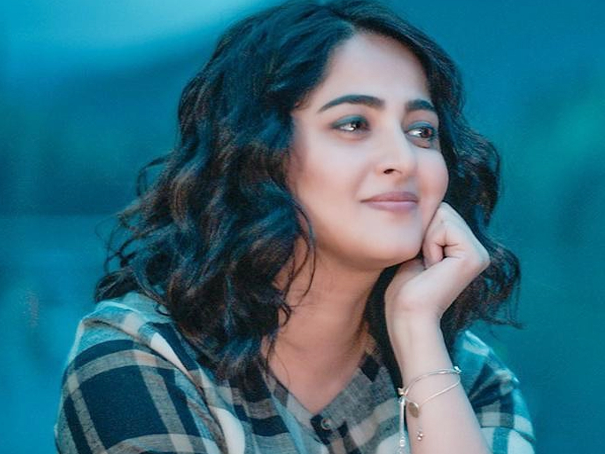 7.Anushka-Shetty.jpg 8