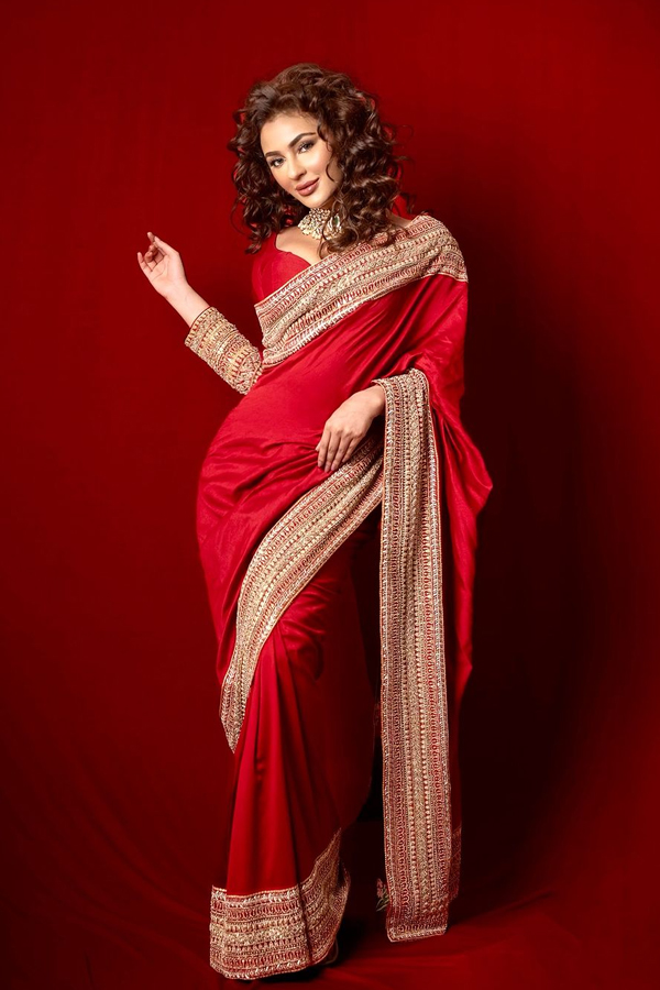 Seerat-Kapoor-1.jpg 2