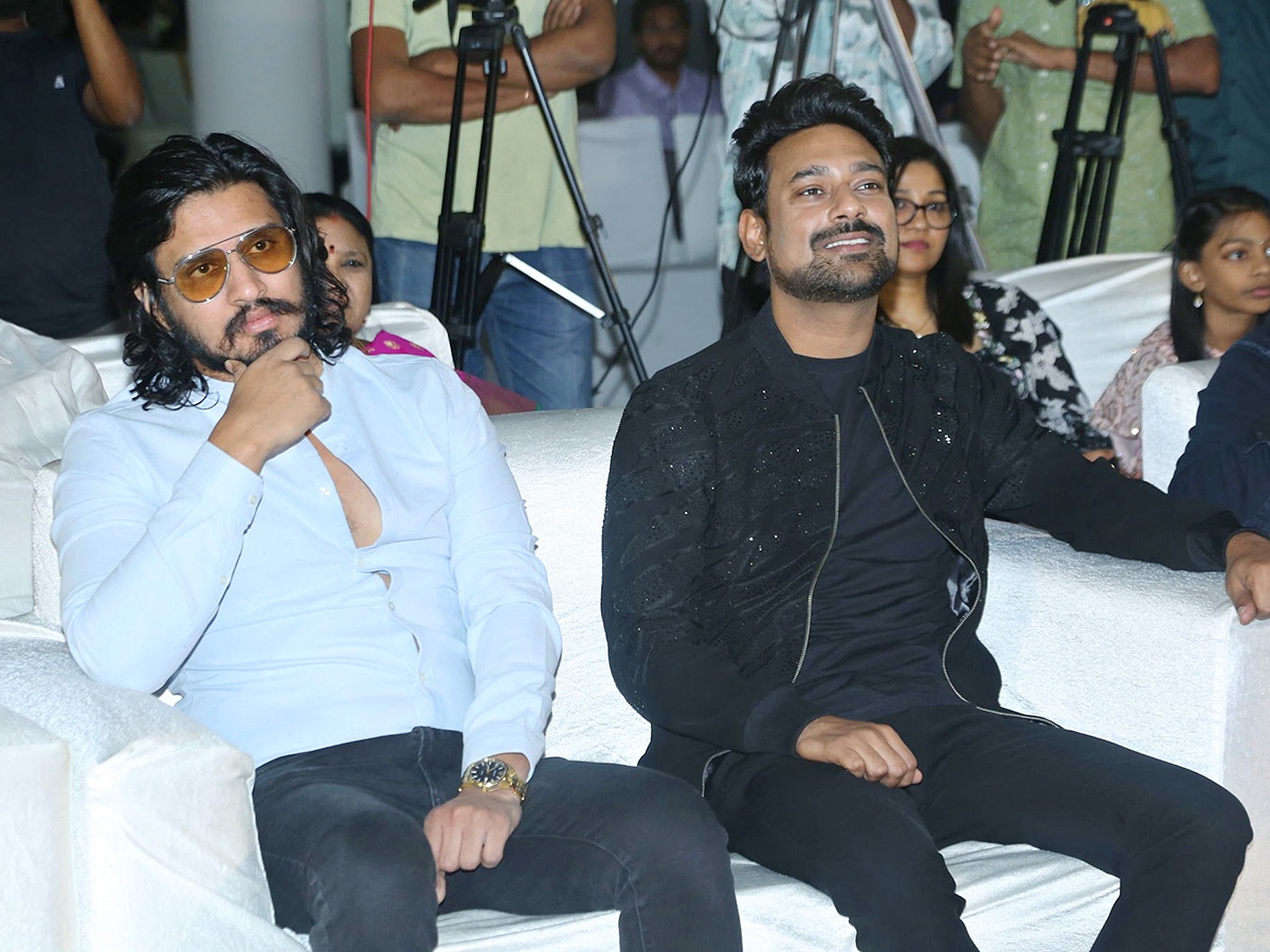 Varun_20Sandesh_20Ninda_20Movie_20Pre_20Release_20Event_20Photos-_20_2812_29.jpg 12