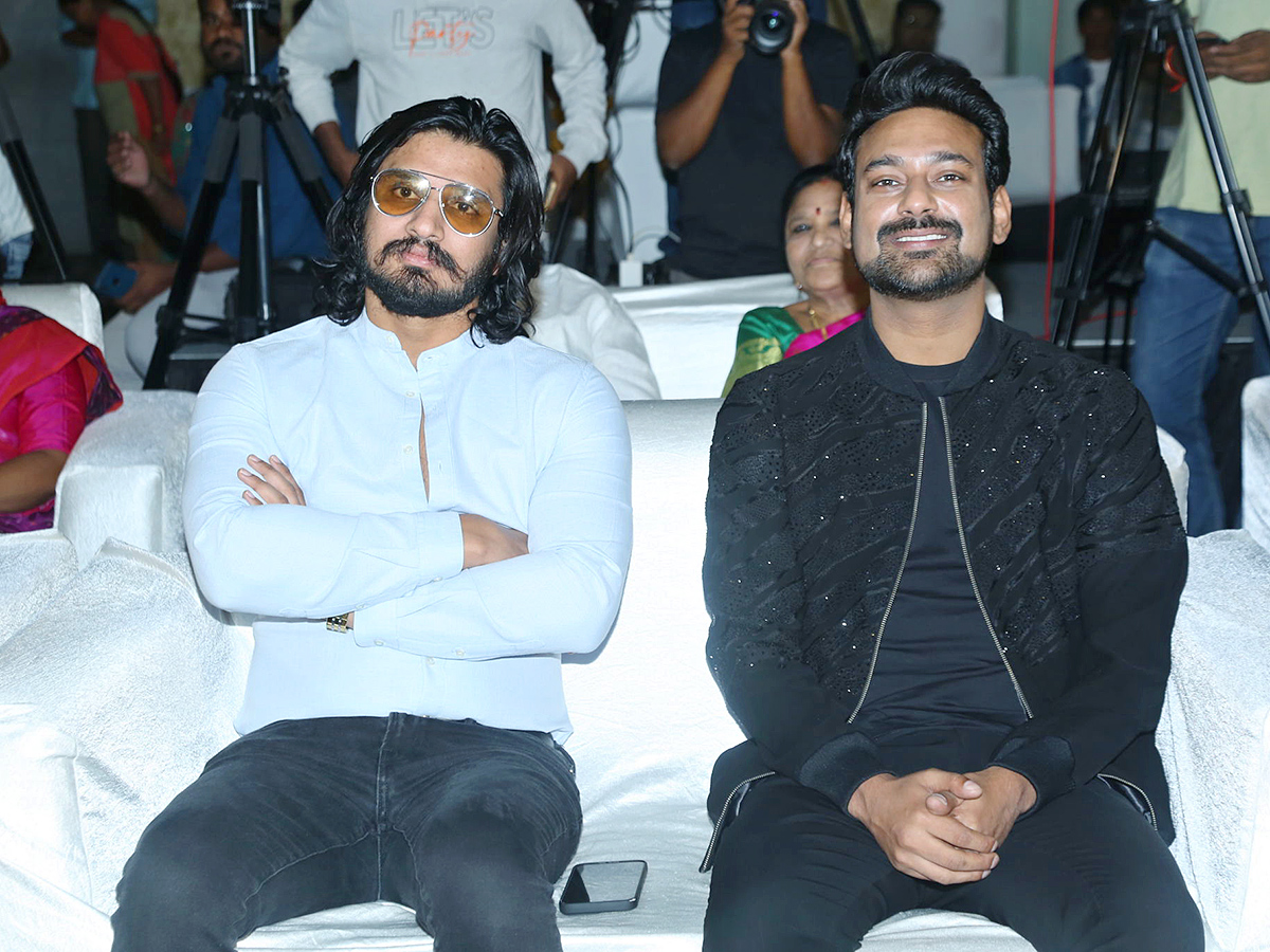 Varun_20Sandesh_20Ninda_20Movie_20Pre_20Release_20Event_20Photos-_20_2815_29.jpg 15