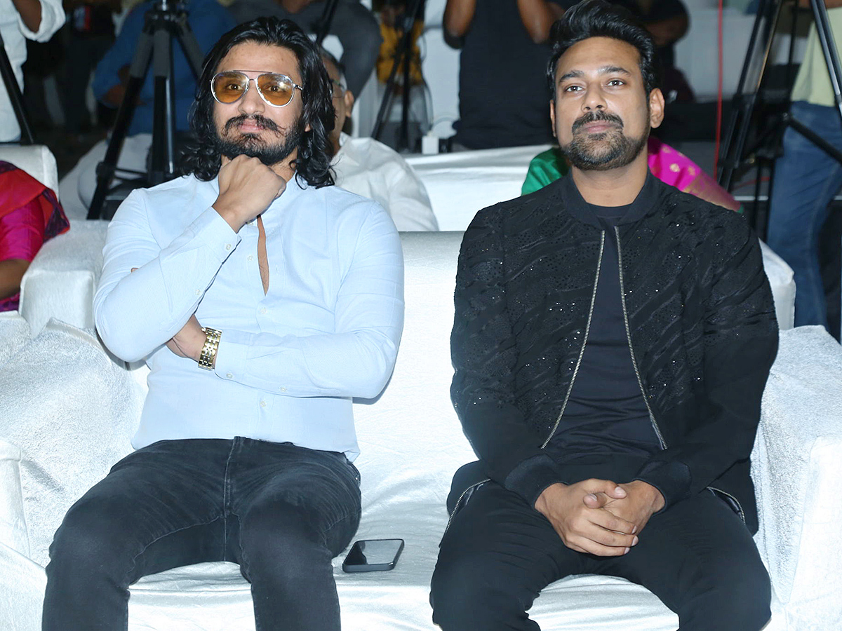 Varun_20Sandesh_20Ninda_20Movie_20Pre_20Release_20Event_20Photos-_20_2816_29.jpg 16