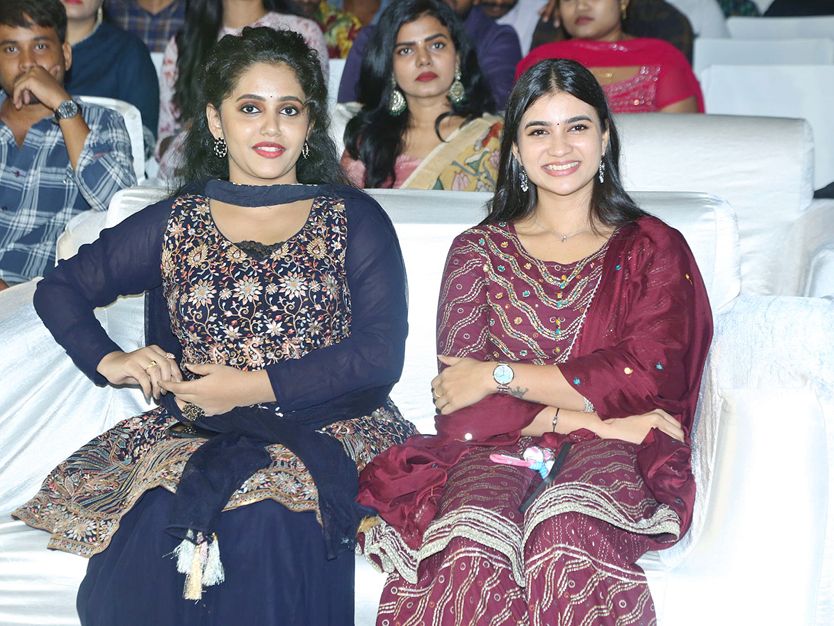 Varun_20Sandesh_20Ninda_20Movie_20Pre_20Release_20Event_20Photos-_20_2828_29.jpg 28