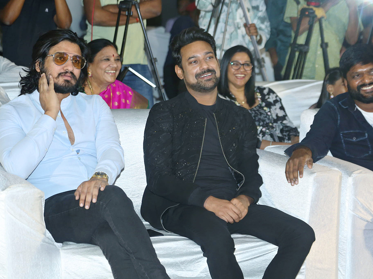 Varun_20Sandesh_20Ninda_20Movie_20Pre_20Release_20Event_20Photos-_20_288_29.jpg 8