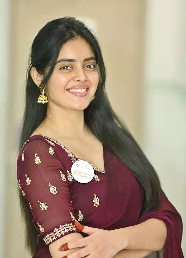 Actress_20Kushitha_20Kallapu_20Hot_20Photos-_20_287_29.jpg 7