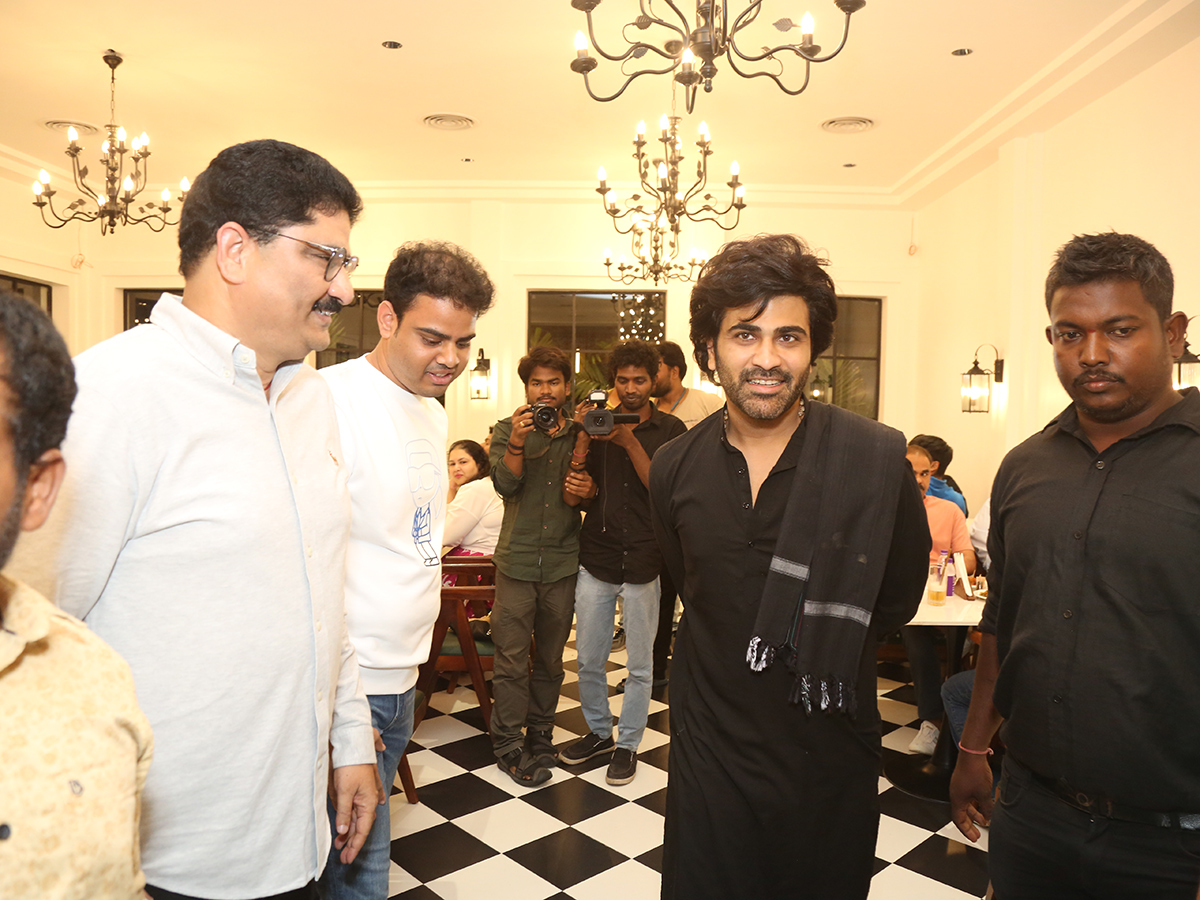 Sharwanand_20To_20Launch_20His_20Brother_20Ajay_20Mineni_20New_20Restaurant_20Beenz-20.jpg 20