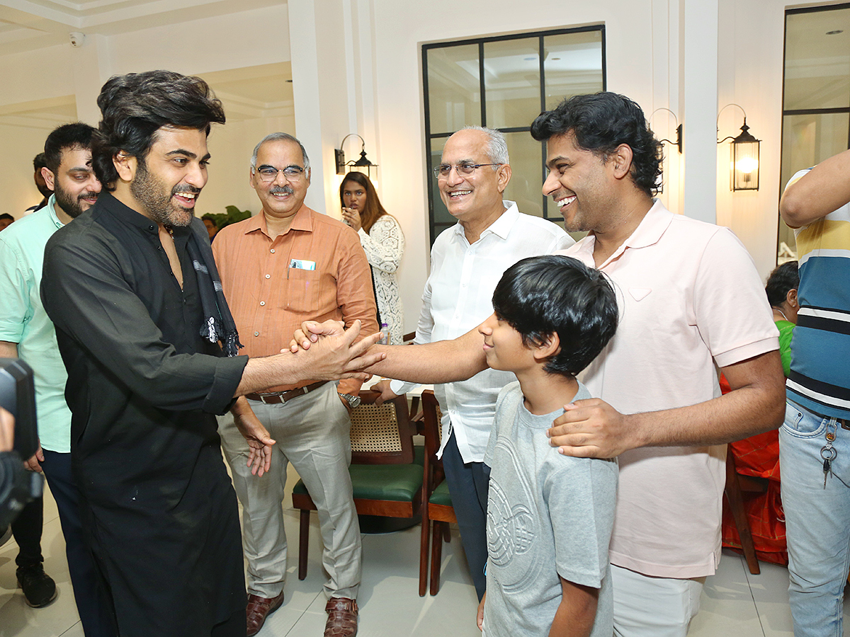 Sharwanand_20To_20Launch_20His_20Brother_20Ajay_20Mineni_20New_20Restaurant_20Beenz-6.jpg 6