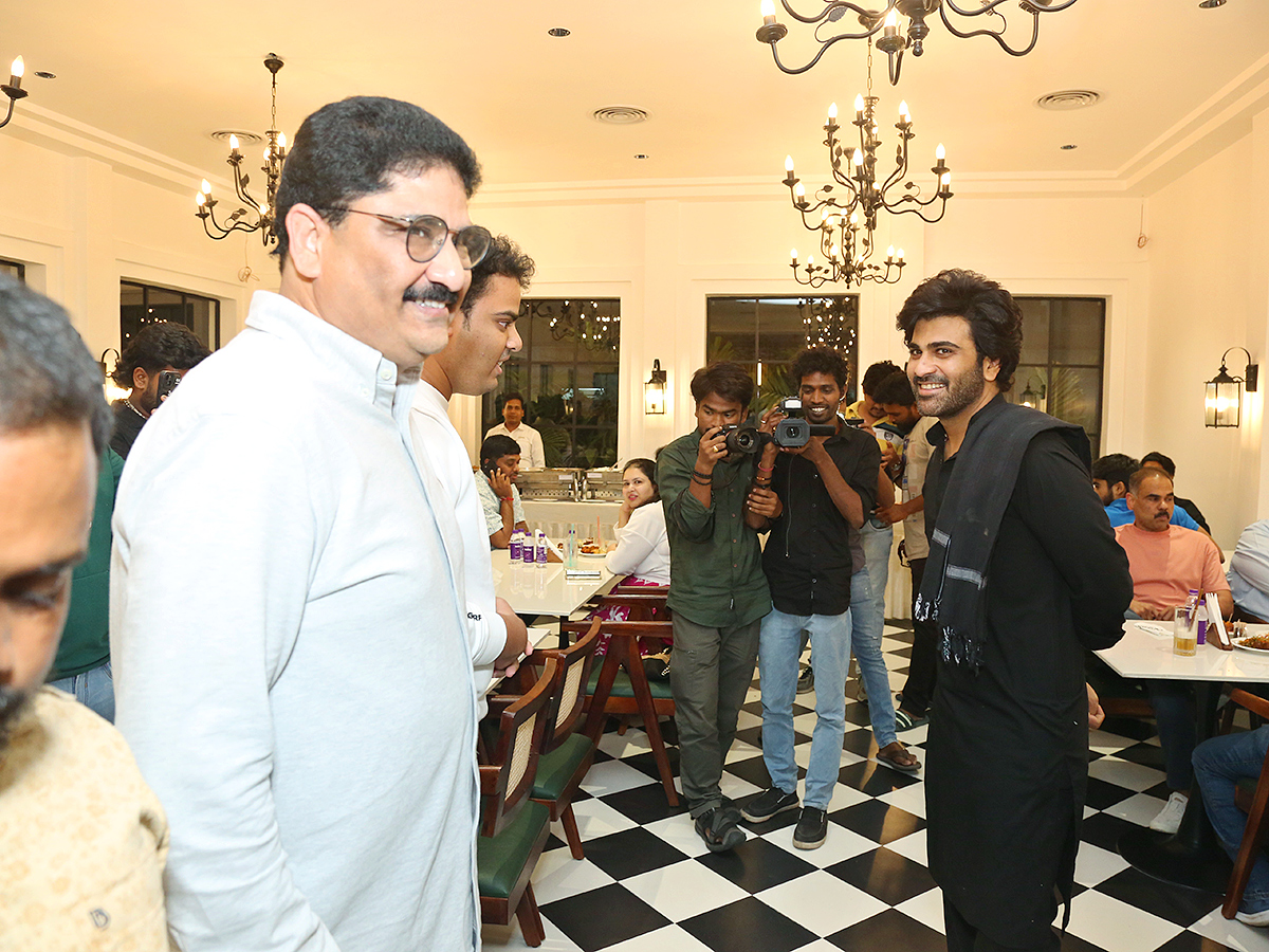 Sharwanand_20To_20Launch_20His_20Brother_20Ajay_20Mineni_20New_20Restaurant_20Beenz-9.jpg 9