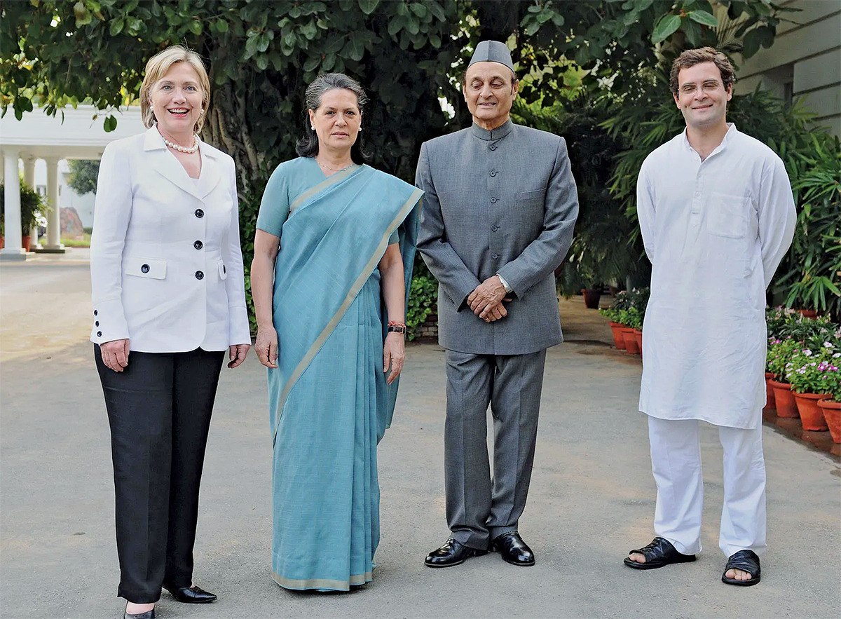 Happy_20Birthday_20RahulGandhi_20RaGa_20Transformation_20In_20Indian_20Politics_20Photos__20_2810_29.jpg 10