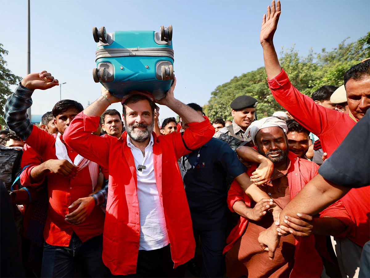 Happy_20Birthday_20RahulGandhi_20RaGa_20Transformation_20In_20Indian_20Politics_20Photos__20_2841_29.jpg 40