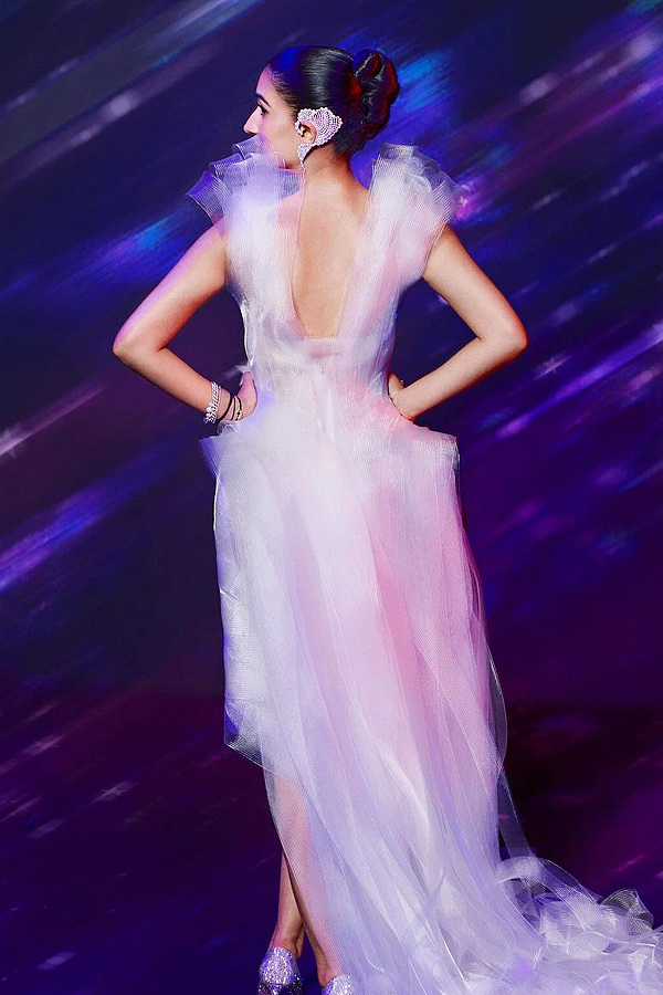 Radhika_20Merchant_20Looks_20Ethereal_20In_20Lavender_20Gown_20Photos_20_2810_29.jpg 3