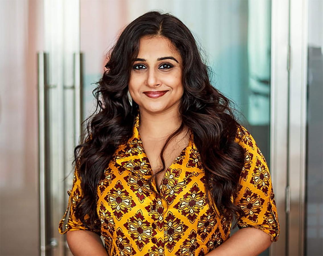 bollywood_20actress_20highest_20remuneration-_20_289_29.jpg 9