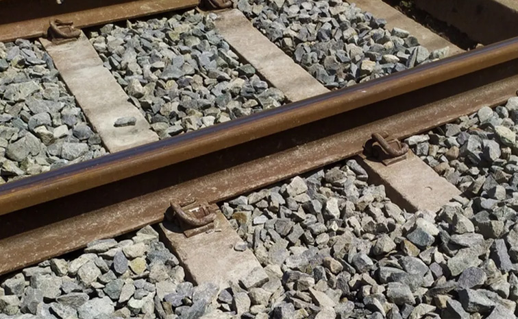 train-track.jpg