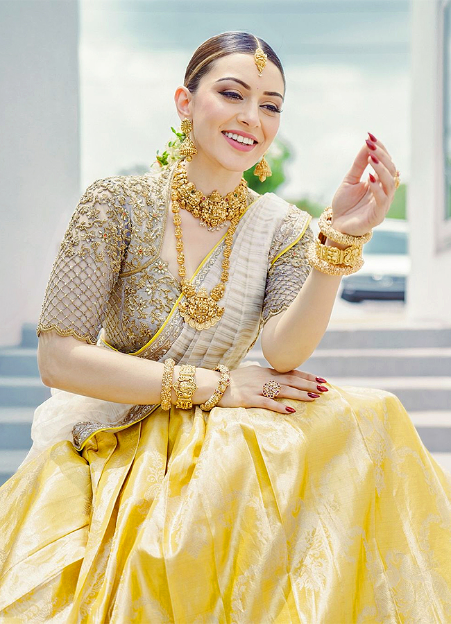 Actress_20Hansika_20Latest_20Photos-_20_2819_29.jpg 19