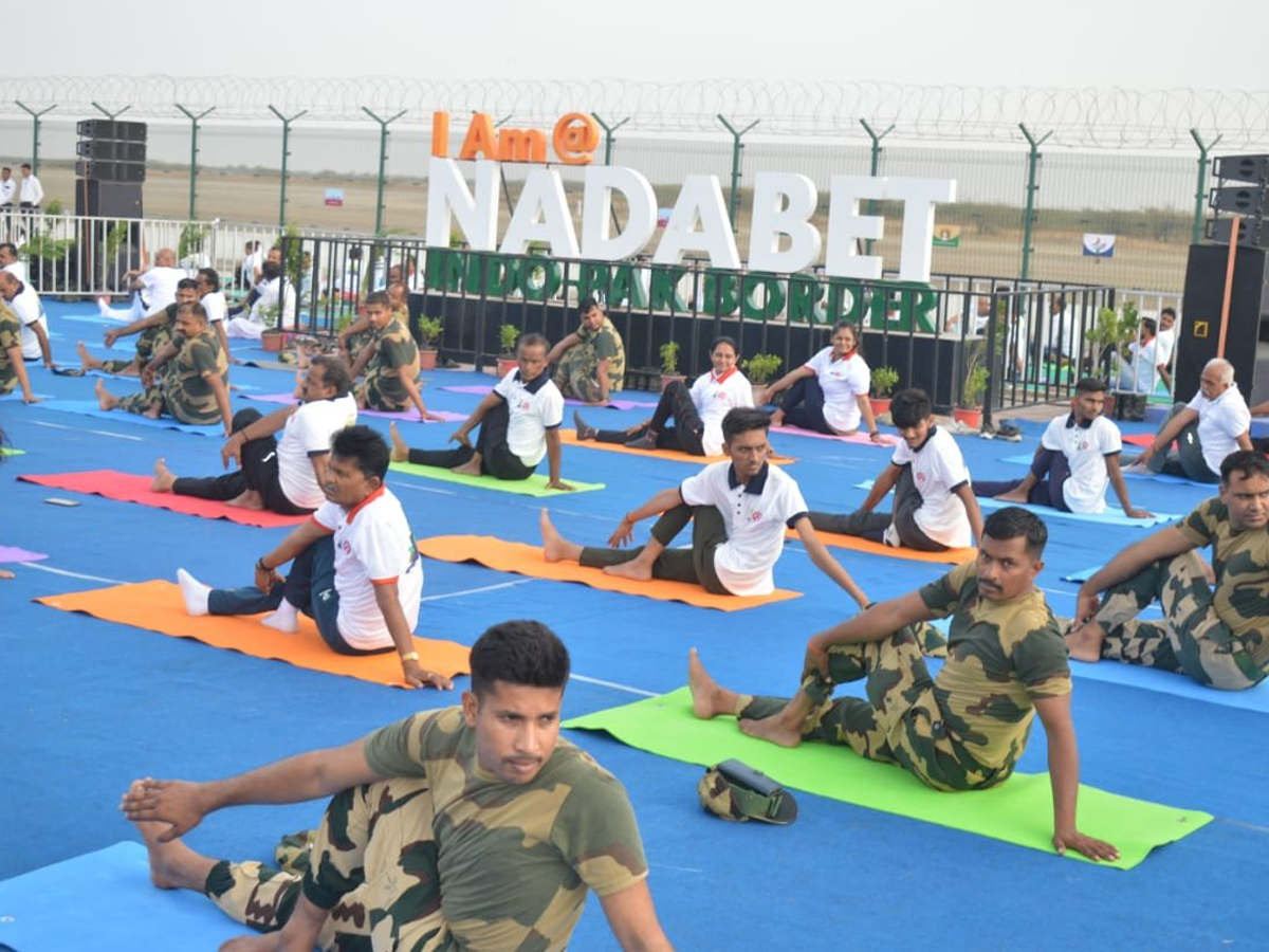 Army-Officials-Yoga-Day-2.jpg 22